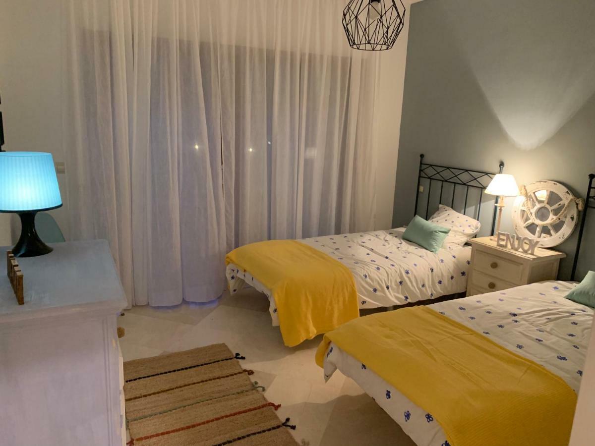Beachside Apartment In มาร์เบยา ภายนอก รูปภาพ