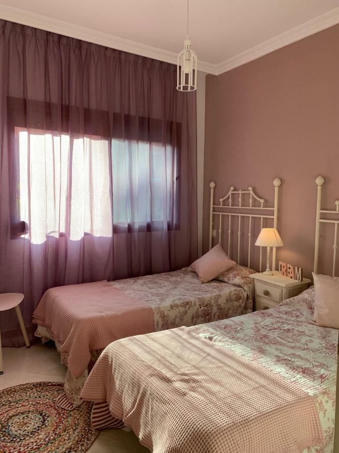 Beachside Apartment In มาร์เบยา ภายนอก รูปภาพ