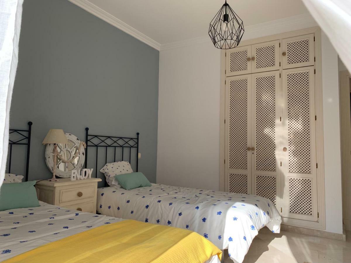 Beachside Apartment In มาร์เบยา ภายนอก รูปภาพ