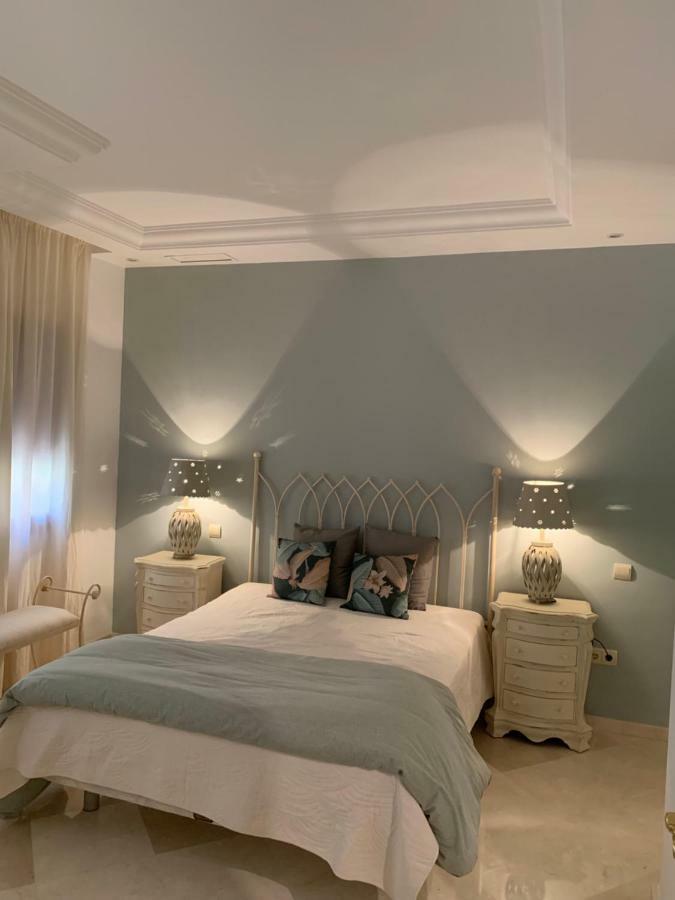 Beachside Apartment In มาร์เบยา ภายนอก รูปภาพ